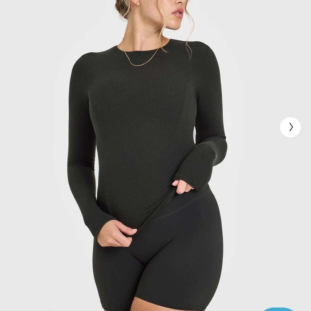 Mellow Rib Long Sleeve
Top